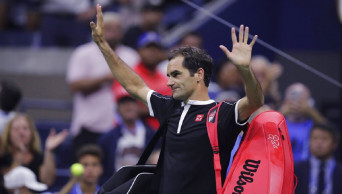 Bothered by back, Federer loses US Open QF to 'Baby Fed'