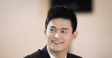 Chinese swimming star defends failure to take doping test