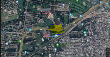 18 injured as private car ploughs through crowd in Kurmitola