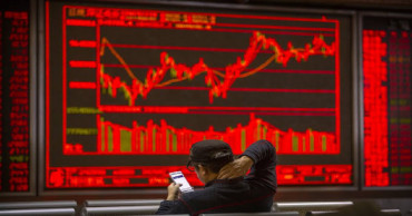 Global shares mostly rise while investors await trade news