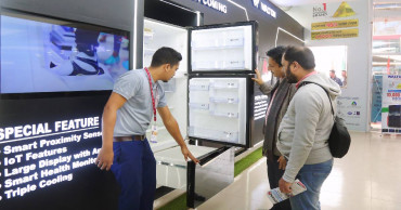 Walton side by side door fridge getting response at DITF