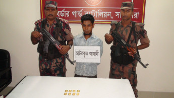 One held with 8 gold bars in Satkhira