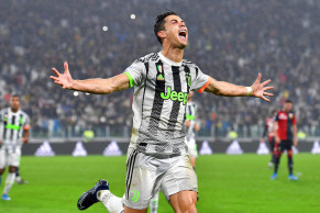 Napoli draws 2-2 against Atalanta, Juventus beats Genoa 2-1