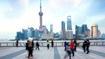 China announces timetable to scrap limits on foreign ownership of financial firms