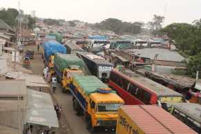 Ferry services disrupted on Paturia-Daulatdia route