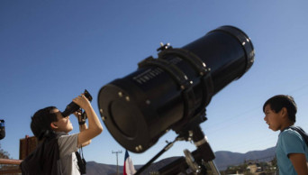 Chileans and Argentines ready to gaze at total solar eclipse