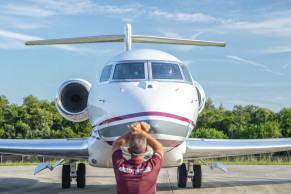 Former astronaut helps break flight record over poles