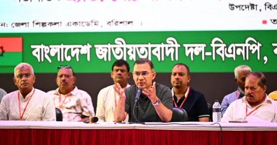 PM urges BNP leaders to stay united, guard against 'hybrids' ahead of local body polls