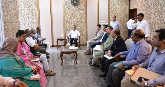 PM orders steps to promote reading habit among students