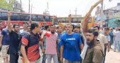 বাসচালকে মারধরের জেরে নওগাঁয় দূরপাল্লার বাস চলাচল বন্ধ