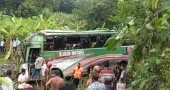 গোপালগঞ্জে বাস খাদে পড়ে নিহত ৩