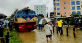 ডুবে আছে রেল সড়ক, চট্টগ্রাম-কক্সবাজার রুটে সব ট্রেনের যাত্রা বাতিল