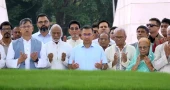 প্রতিষ্ঠাবার্ষিকীতে জিয়া-খালেদার সমাধিতে প্রধানমন্ত্রীর শ্রদ্ধা