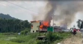 কক্সবাজারে রিসোর্টে আগুন: মালিকসহ ২৩ জনের বিরুদ্ধে মামলা