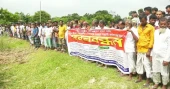 Human chain held in Sirajganj to demand end to extortion on Jamuna