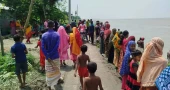 Child missing after sand-laden vehicle falls into Padma in Kushtia