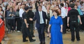 Andy Burnham emerges as frontrunner in UK Labour leadership race amid leadership transition