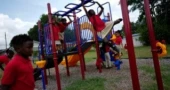 How parents can help children make friends at a new school