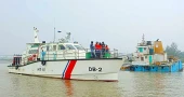 Vessel carrying cement clinkers capsizes in Rupsha river