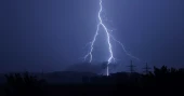 2 dead, one injured in lightning strikes in Kushtia and Meherpur