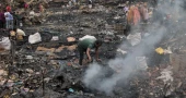Day after blaze, Kalshi slum residents cling to what little remains
