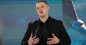 Zelenskyy fires senior aide amid graft probe as ex-defense minister calls for elections