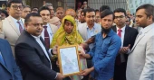 Child born at polling station in Sirajganj named after Khaleda Zia