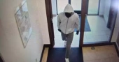 Two bank staff killed in Kentucky robbery; suspect on the run