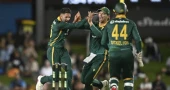 Australia opts to bat in final ODI against South Africa