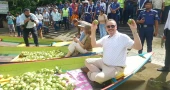 US Ambassador explores Bangladesh’s floating guava market