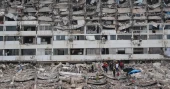 Search for Venezuela earthquake survivors continues as humanitarian crisis deepens