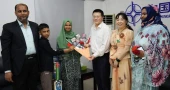 Chinese ambassador meets Bangladeshi child Alifa Chin