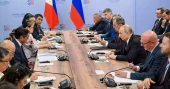 Putin hosts ASEAN leaders in bid to deepen trade and strategic ties