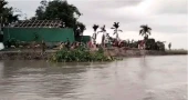 10,000 stranded as Teesta embankment breaches flood villages in Rangpur