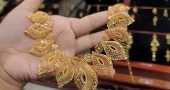 Gold prices plunge Tk 15,338 per bhori in Bangladesh within 24 hours