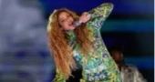 Shakira draws massive crowd with free Copacabana Beach concert