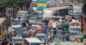 Traffic chaos grips Dhaka as 7-college students block roads
