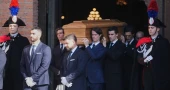 Stars and public bid farewell to fashion icon Valentino in Rome