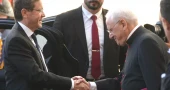 Gaza war: Israeli president meets Pope Leo XIV at Vatican