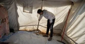 First major winter rains flood Gaza tent camp, worsen crisis