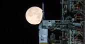NASA postpones crewed moon mission to March after hydrogen leaks