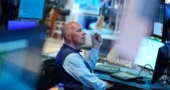 Asian shares mixed after global bond sell-off, oil price drop