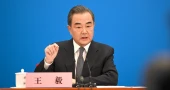 Chinese FM urges U.S. to respect core interests, avoid confrontation