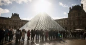 A step-by-step look at the Louvre’s daring jewel heist