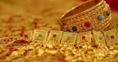 Bangladesh traders start selling 22-carat gold at record high