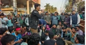 Students march to Indian Assistant High Commission Office in Khulna