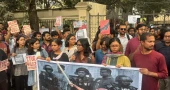DU students stage protest outside Shahbagh police station over ‘assault’