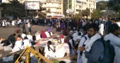 Postgraduate doctors block Shahbagh again for raising allowance