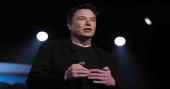 Elon Musk tweets to ask if he should sell some Tesla stock