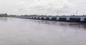 Teesta flowing 20cm above danger level in Lalmonirhat, several hundred families stranded
